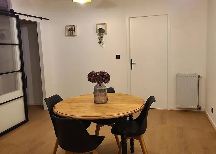With Air Conditioning, Private Parking, Balcony, *